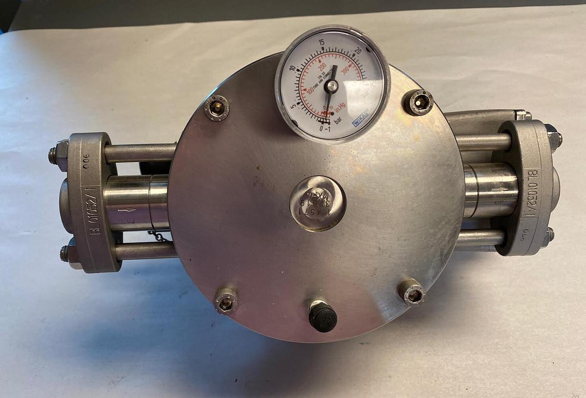 Used SPX Bran Luebbe,MX-4,Metering Pump Head NOS