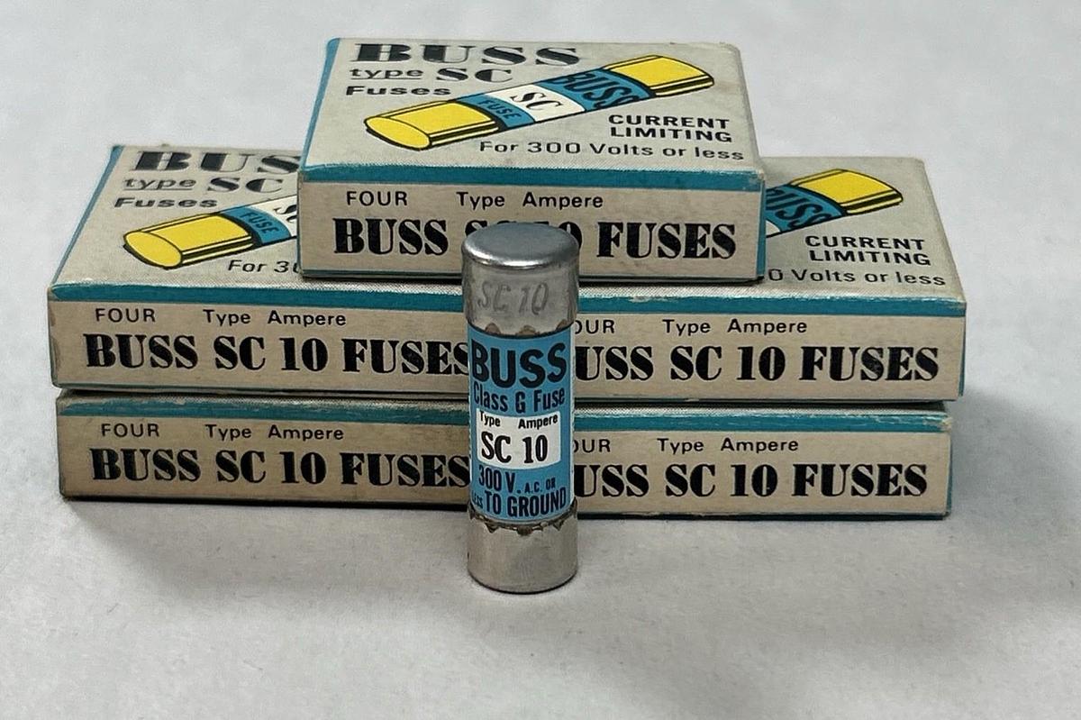 BUSSMANN,SC10,FUSE 10A 300V LOT OF 20 NOS