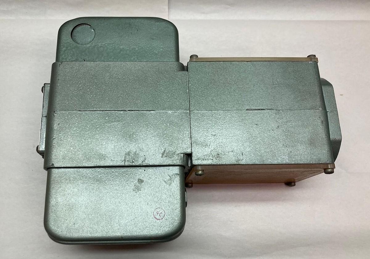 Used ITT,H10AS20B5F1,Hydramotor Valve Actuator 1.32a 120vac 60/50Hz