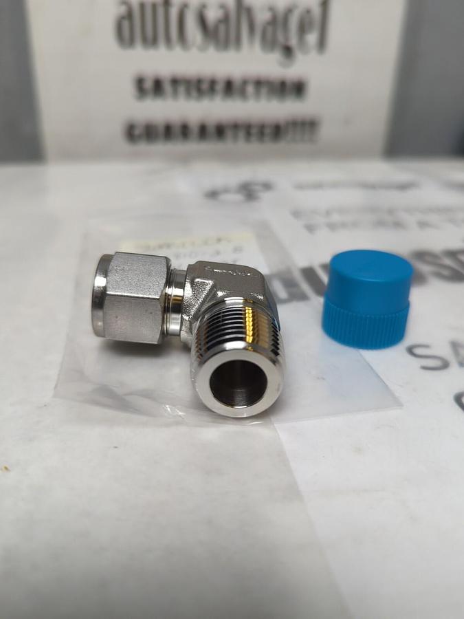 SWAGELOK,SS-810-2-8,MALE ELBOW 1/2TX1/2MNPT NOS