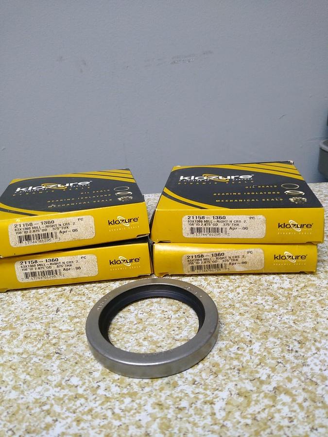 Used GARLOCK KLOZURE,21158-158,OIL SEAL Lot of 4 NOS