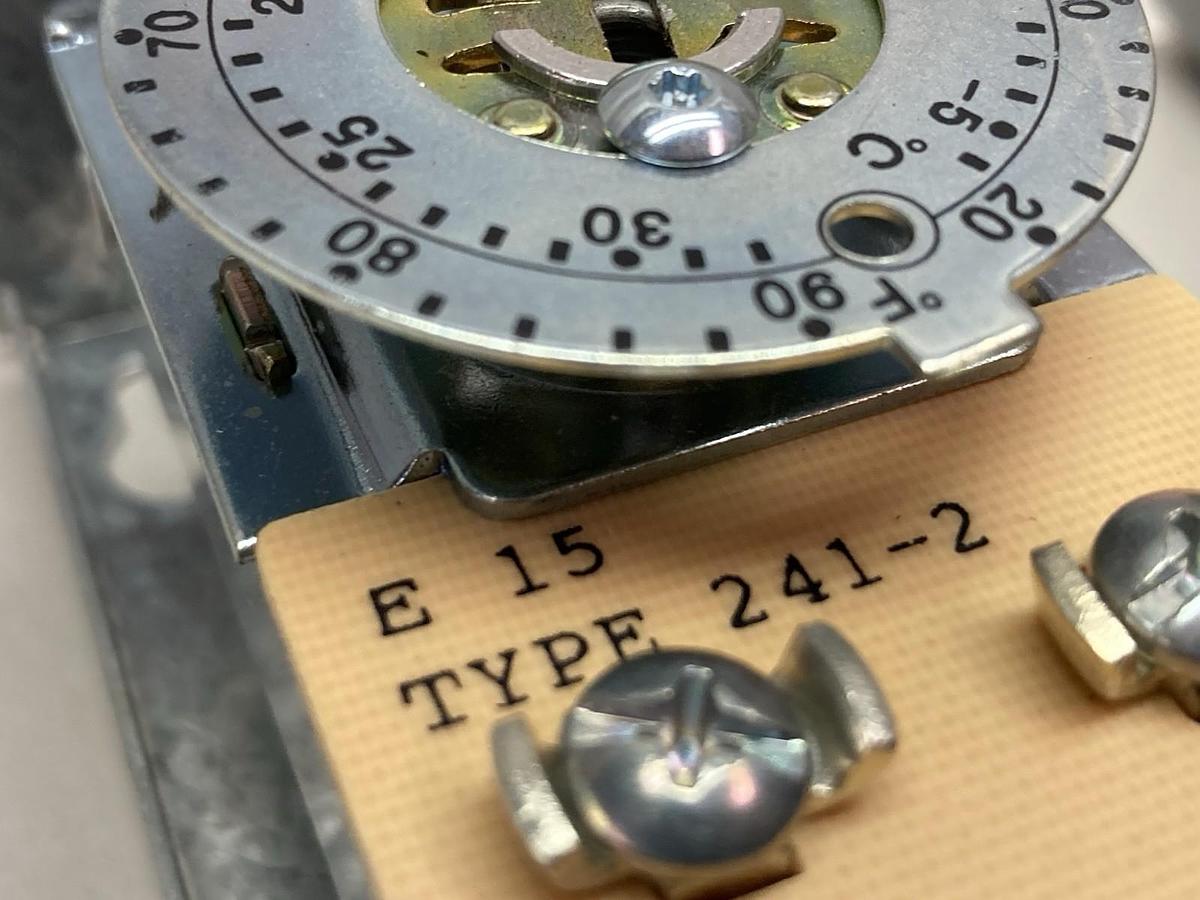 White-Rodgers,Type 241-2 Style P1,Refridgeration Temperature Control