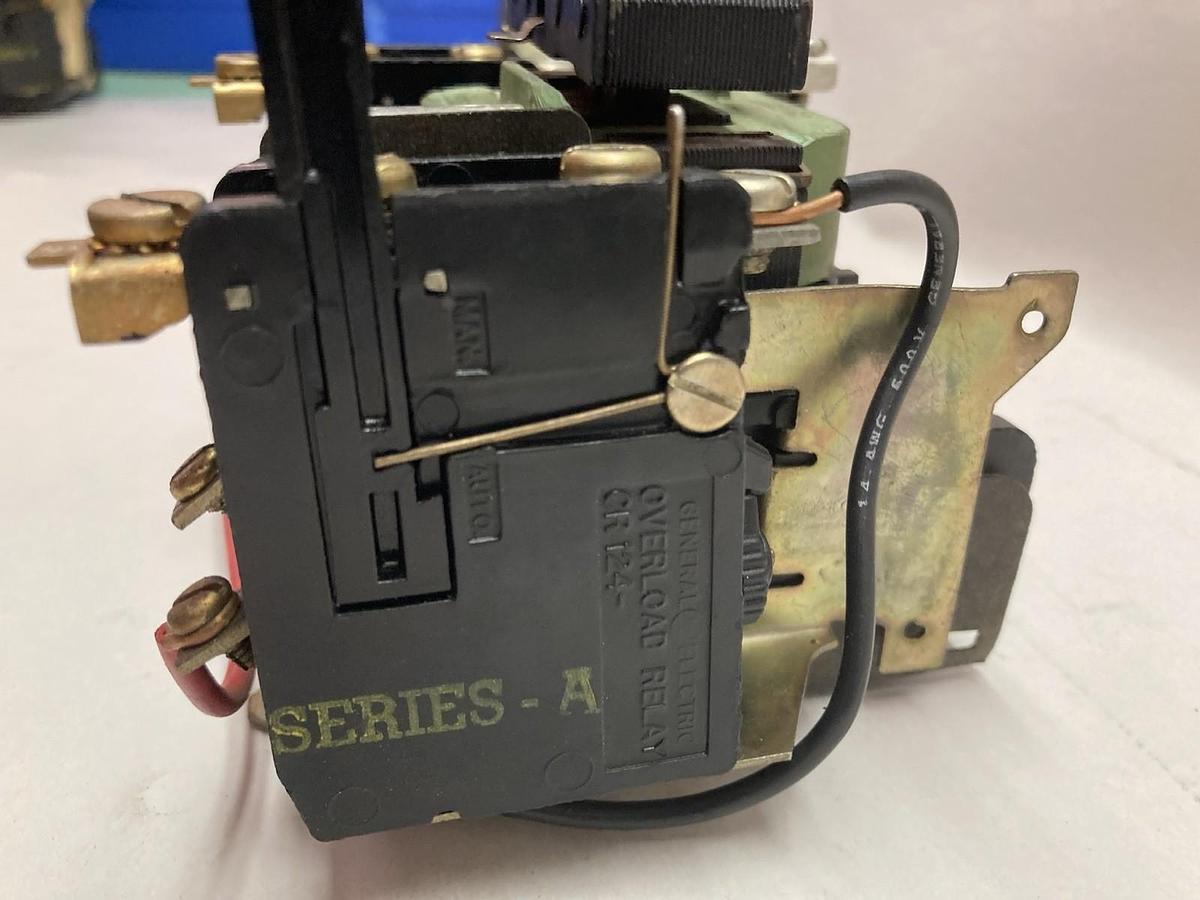 Used General Electric,CR106B000BBA,Control Contractor Size 0 18A