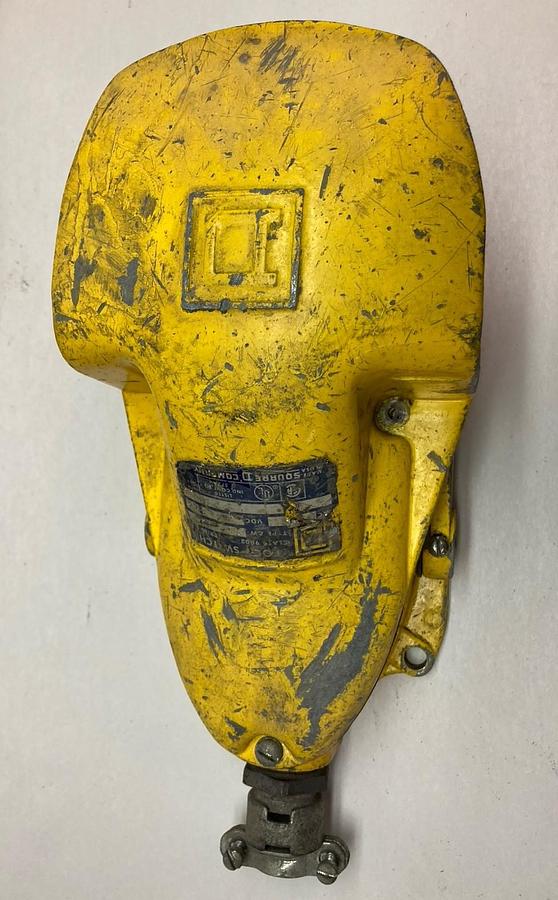 Used Square D,Class 9002 Type AW-17,Foot Switch Series B 600VAC 600VDC