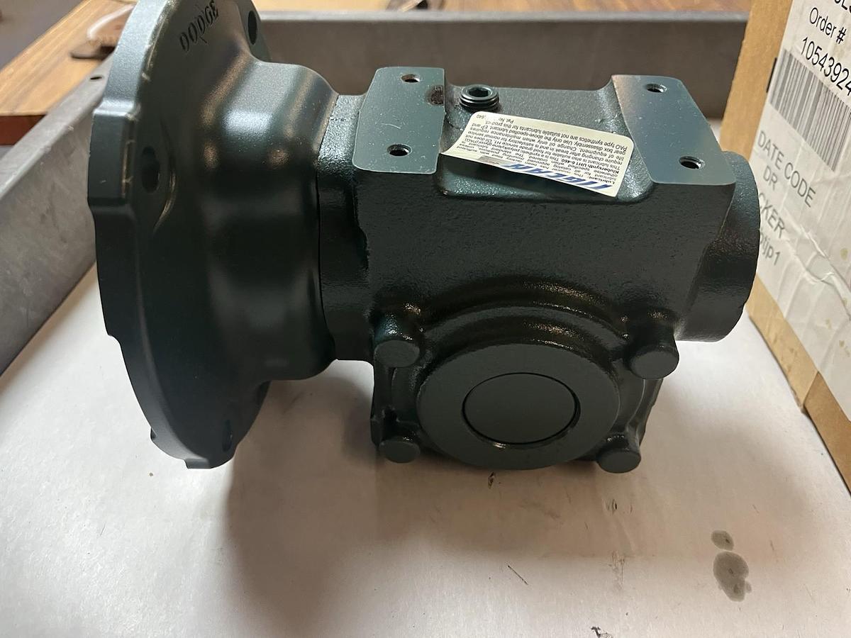 DODGE,13Q25L56,GEAR SPEED REDUCER RATIO 25 0.46HP FRAME 56