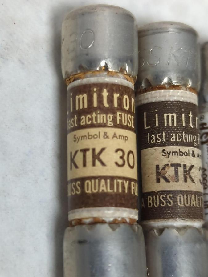 COOPER BUSSMANN,KTK-30,LIMITRON 30 AMP FUSE LOT OF 5 NOS
