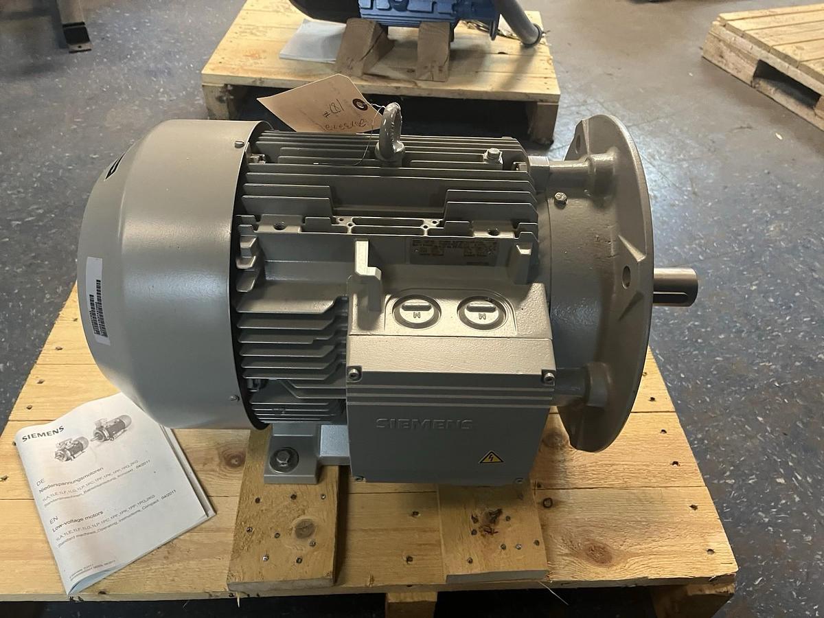 SIEMENS,1LA7163-4AA96-ZT00,MOTOR 11kW 400/480V 1765RPM 3PH 160L