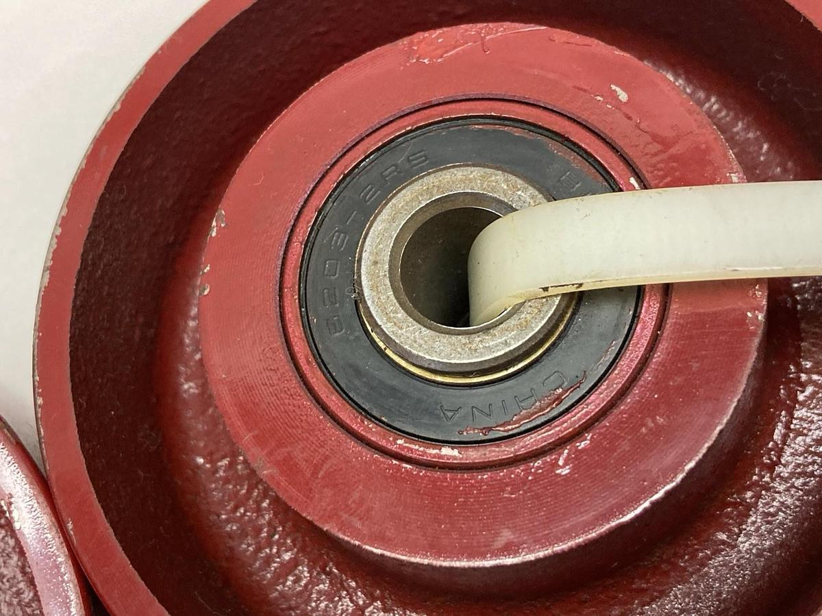 Used Iron Tread,4DU77 W-420-MB-1/2,Cast Iron Caster Wheel