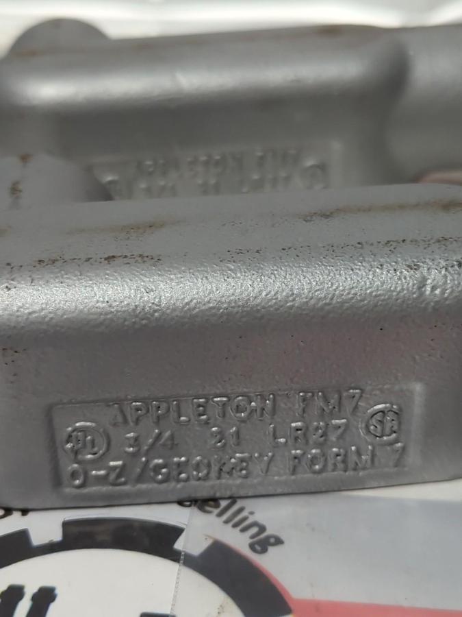 APPLETON,LR27,FM7 CONDUIT BODY 3/4 INCH LOT OF 4 NOS