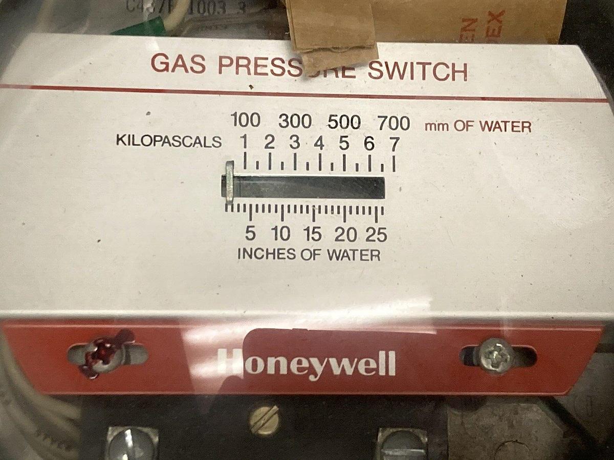 Used Honeywell,C437F-1003,Gas/LP Pressure Switch