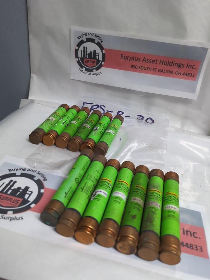 Used COOPER BUSSMANN,FRS-R-30,FUSETRON 30 AMP FUSE LOT OF 13 PRE-OWNED