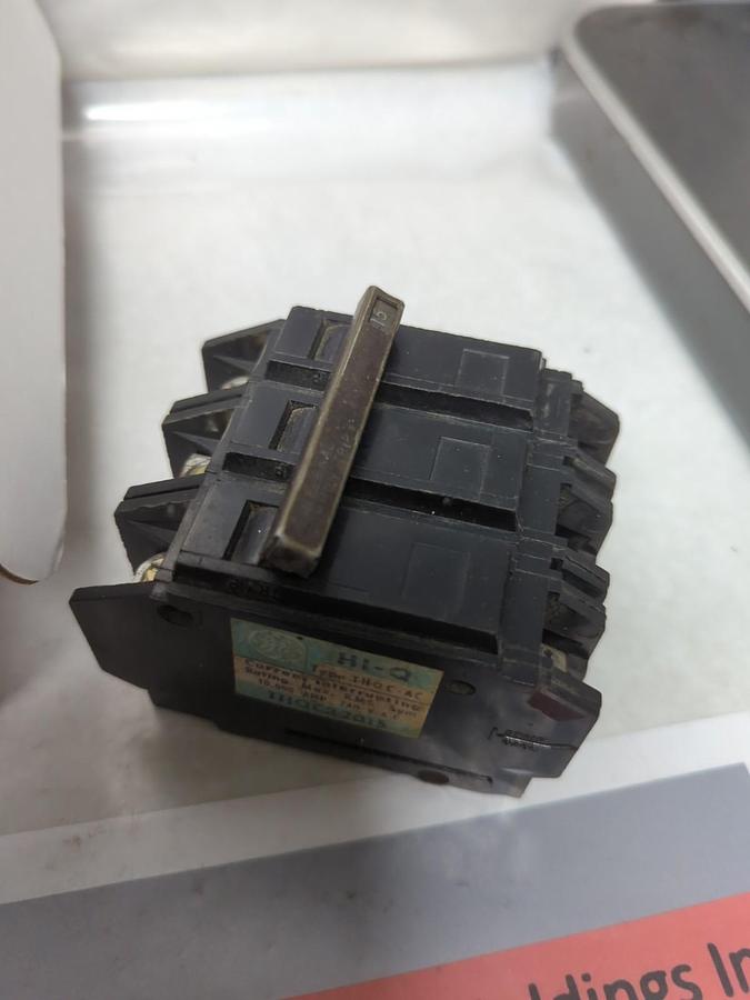 Used GENERAL ELECTRIC,THQC32015,CIRCUIT BREAKER 15 AMP 3-POLE PRE-OWNED