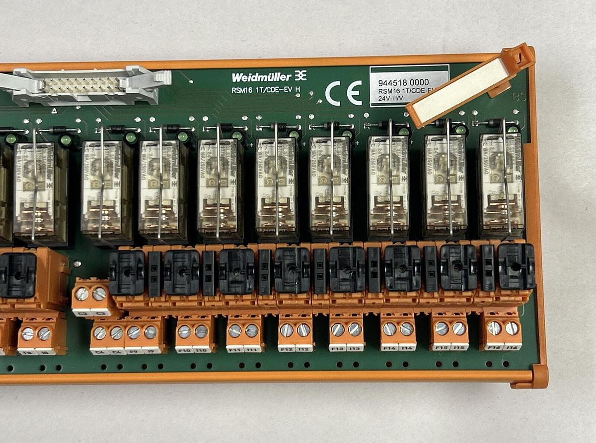 Used WEIDMULLER,9445180000 RSM16 1T/CDE-EV 24V-H/V,RELAY BOARD