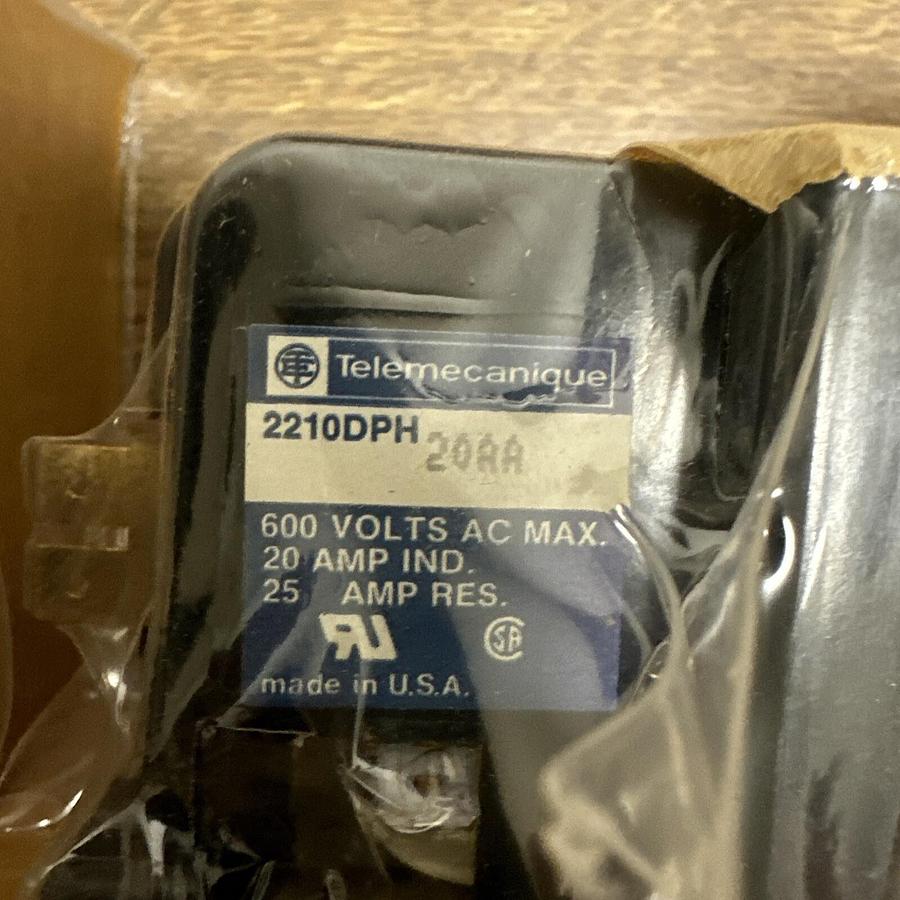 Telemechanique,2210DPH20AA,Contactor 20A 600V
