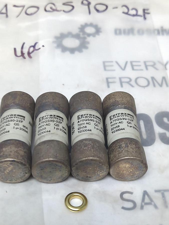 FERRAZ SHAWMUT,70QS90-22F,AMP-TRAP 90 AMP FUSE LOT OF 4 NOS