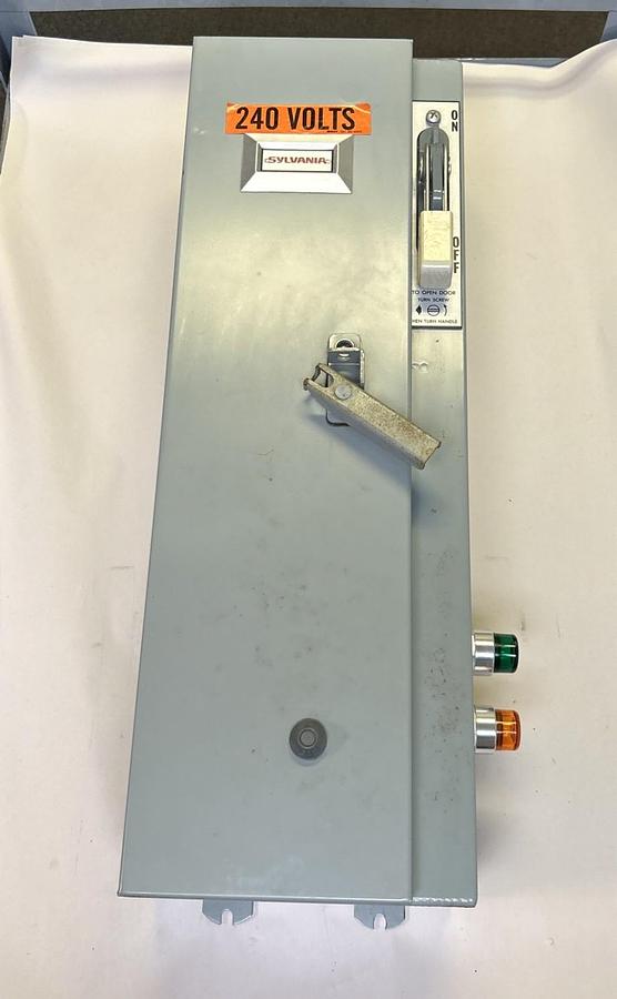Used SYLVANIA,T18TA31603-T46,AC STARTER SIZE 1 3P