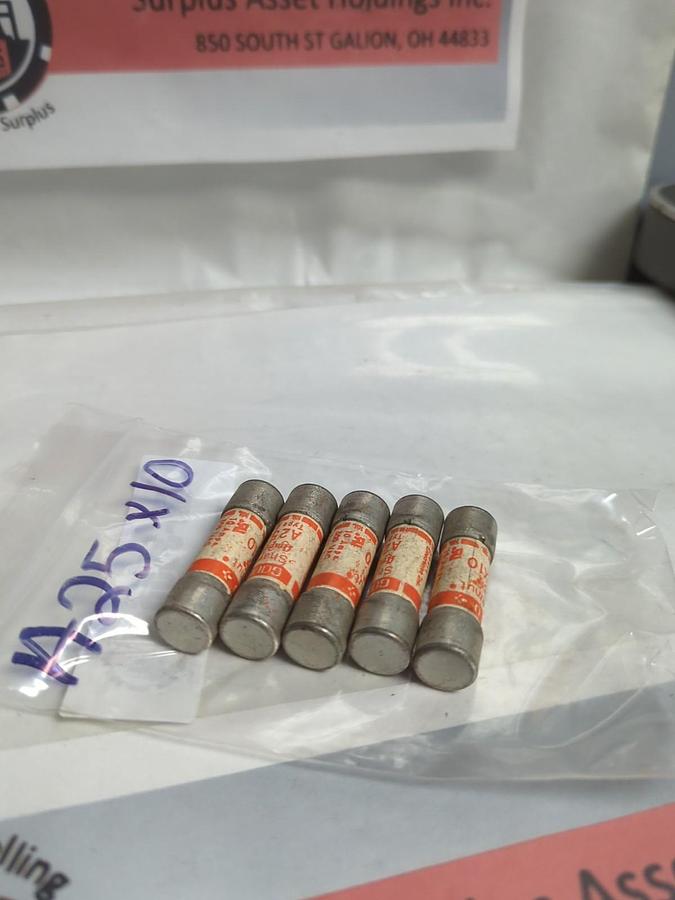 Used GOULD SHAWMUT,A25X10,AMP-TRAP 10 AMP FUSE LOT OF 5 PRE-OWNED