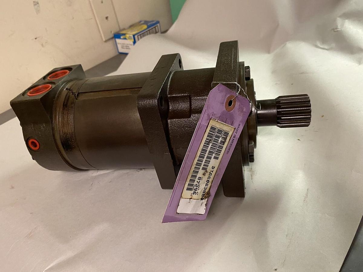 Used WHITE,DT66063880,HYDRAULIC MOTOR
