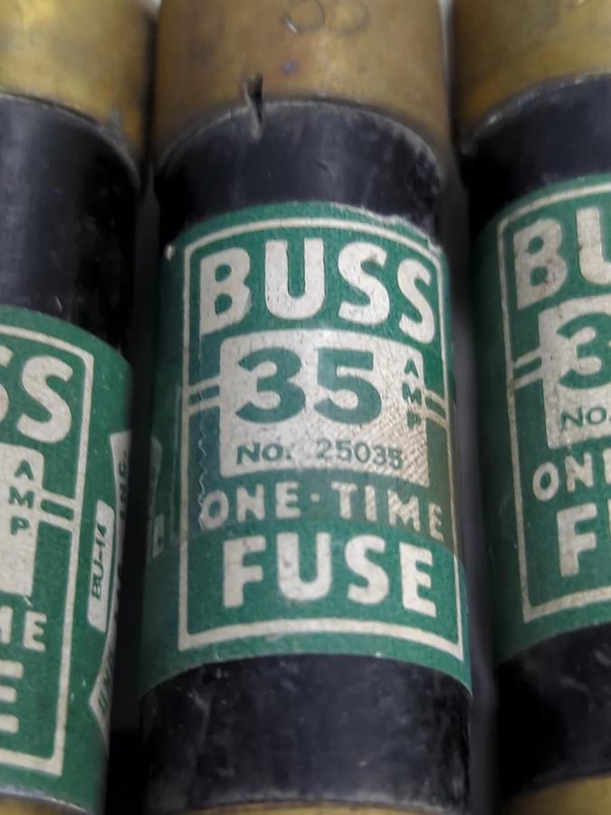 Used COOPER BUSSMANN,25035,ONE-TIME 35 AMP FUSE LOT OF 3 PRE-OWNED