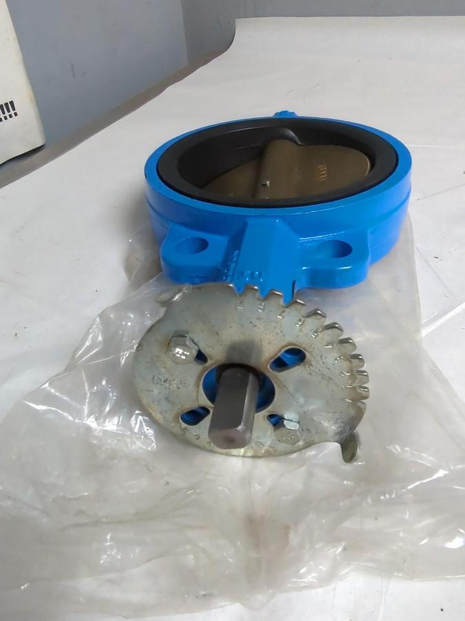 MUELLER,871NB,6 INCH BUTTERFLY VALVE  06.0.871NB61 MISSING LEVER AND BOX NOS