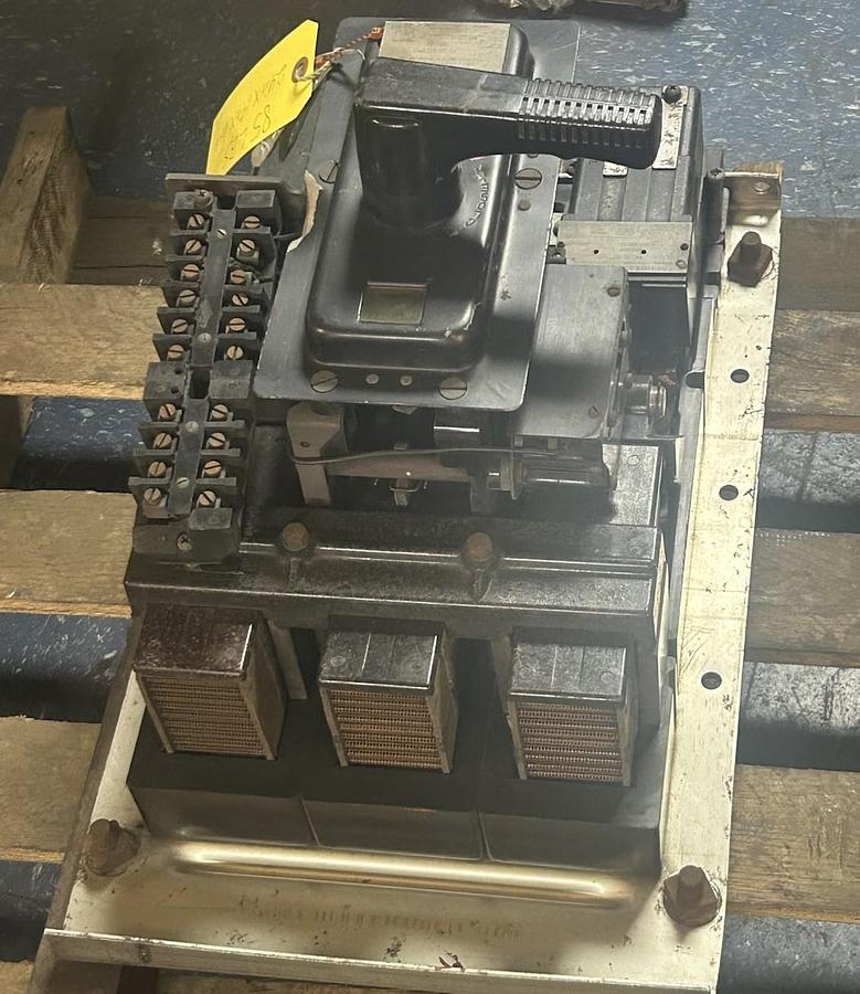 Used GE,AK-1-25,AIR CIRCUIT BREAKER 600A 600V 3P