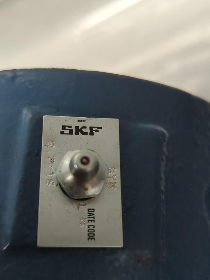 SKF,SYR 2-7/16,PILLOW BLOCK BEARING 2-7/16 INCH BORE MISSING BOX NOS