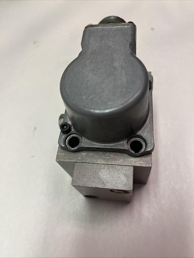 Used INDUSTRIAL SERVO HYDRAULICS,77-553,SERVO VALVE