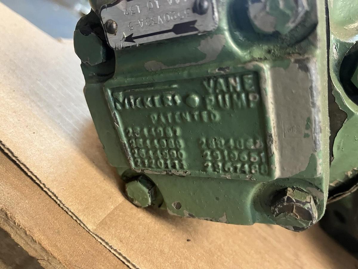 Used VICKERS,3520V38A-5-1AA-10-132,VANE PUMP