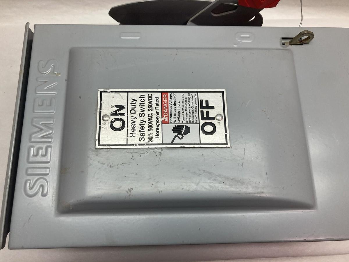 Used Siemens,BP 325838,Heavy Duty Enclosed Safety Switch