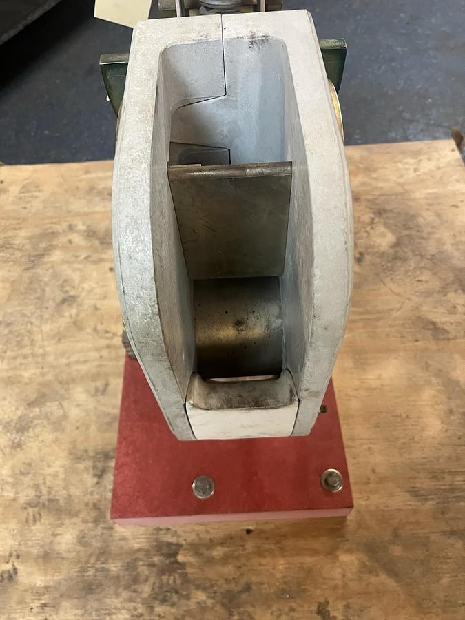 CUTLER HAMMER,MD910,DC CONTACTOR 2500 AMP 857D509G02 COIL 125VDC