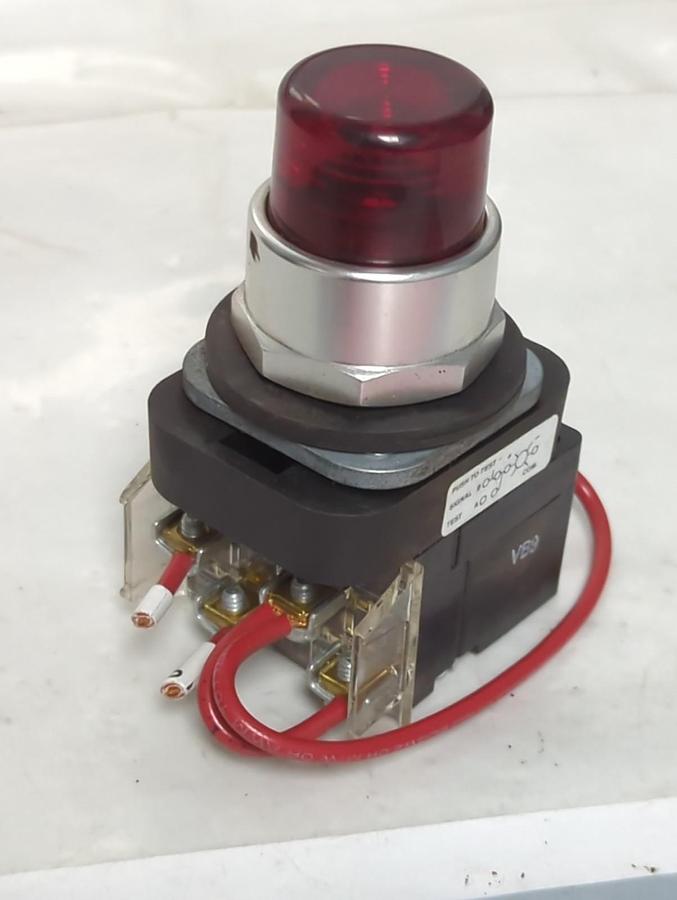 Used ALLEN BRADLEY,800T-QTH2G,SER U PUSH BUTTON RED PRE-OWNED