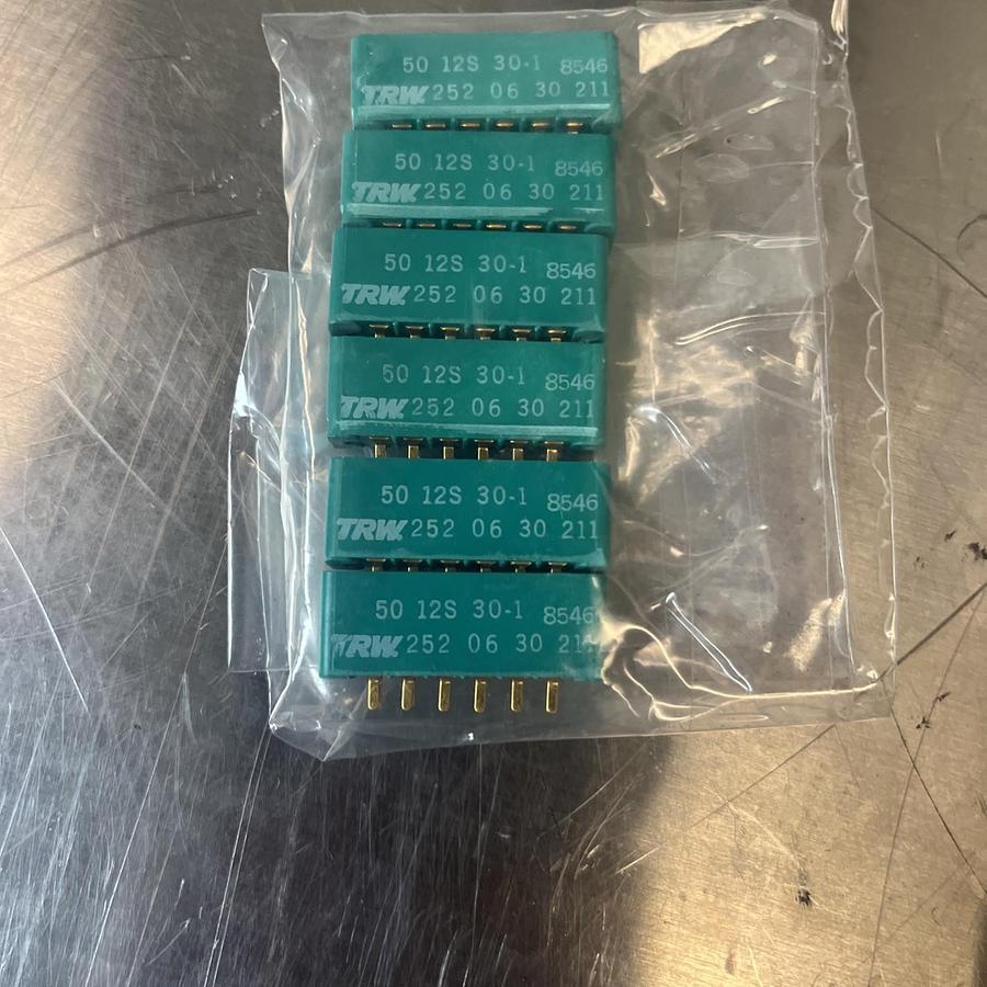 TRW,50-12S-30-1-252-06-30-211,CINCH CARD CONNECTORS LOT 0F 6