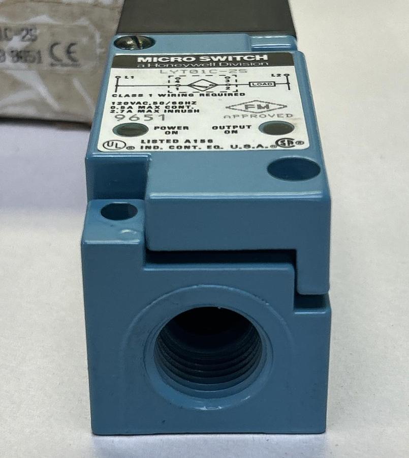HONEYWELL MICROSWITCH,LYT01C-2S,PROXIMITY SWITCH NOS