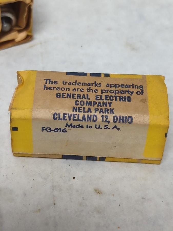 GENERAL ELECTRIC,FG-616,SCREW IN BASE LAMP LOT OF 3 NOS