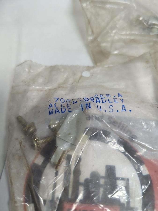 ALLEN BRADLEY,700-C2,SERIES A CONTACT CARTRIDGE LOT OF 4 NOS