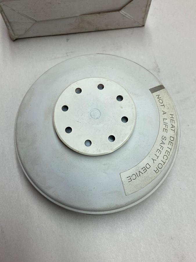 Used Fire-Lite Alarms,194° F Fixed Temperature,Heat Detector
