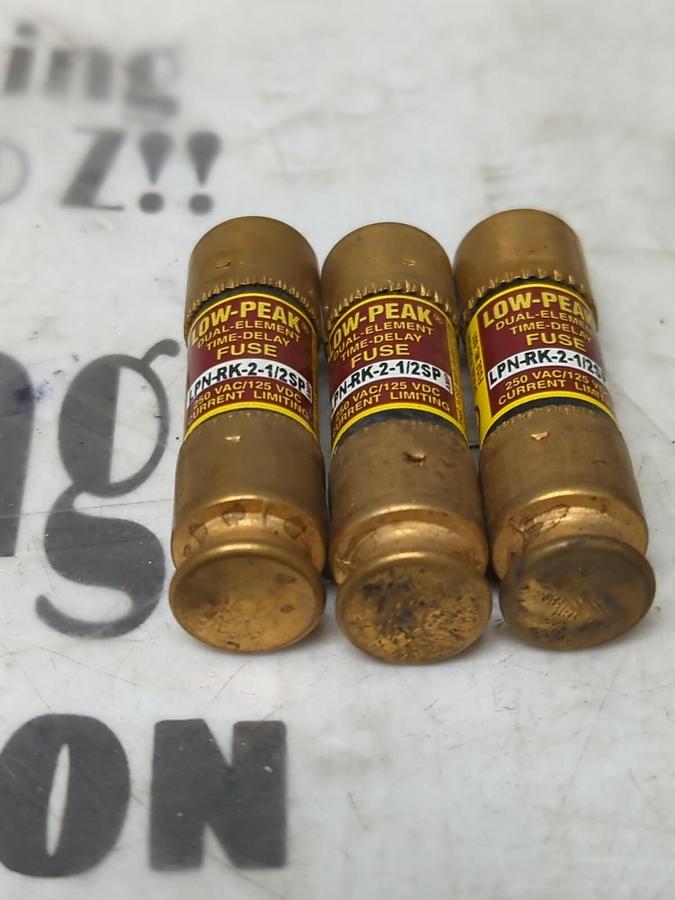 COOPER BUSSMANN,LPN-RK-2-1/2SP,LOW-PEAK FUSE LOT OF 3 NOS