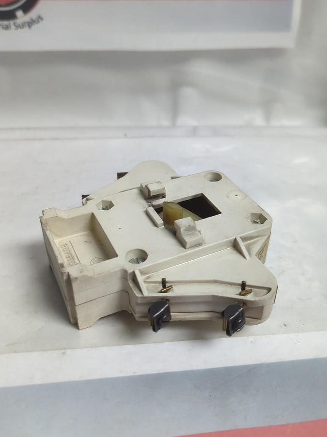 Used WESTINGHOUSE,WM16H,STYLE 1A96651G01,AUXILIARY CONTACTPRE-OWNED