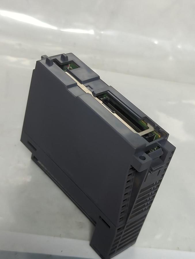 Used MITSUBISHI,Q64AD,A/D CONVERETER UNIT MODULE PRE-OWNED