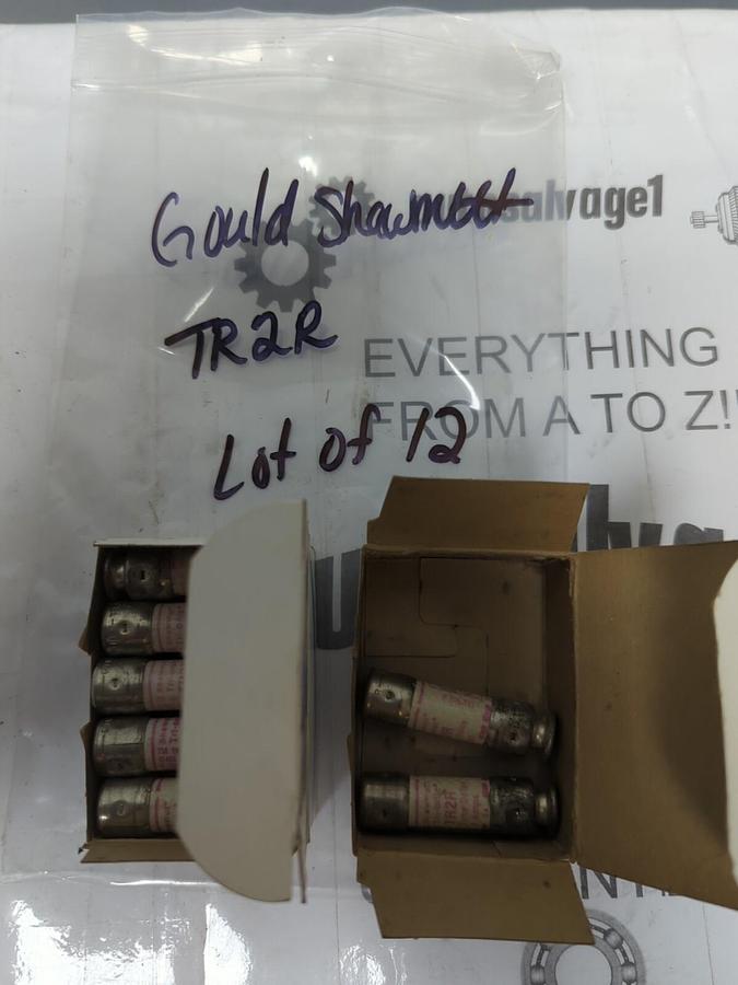 GOULD SHAWMUT,TR2R,TRI ONIC 2 AMP FUSES LOT OF 12
