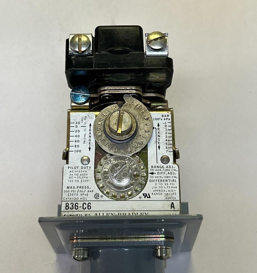 ALLEN BRADLEY,836-C6,PRESSURE CONTROL SWITCH NO COVER NOS
