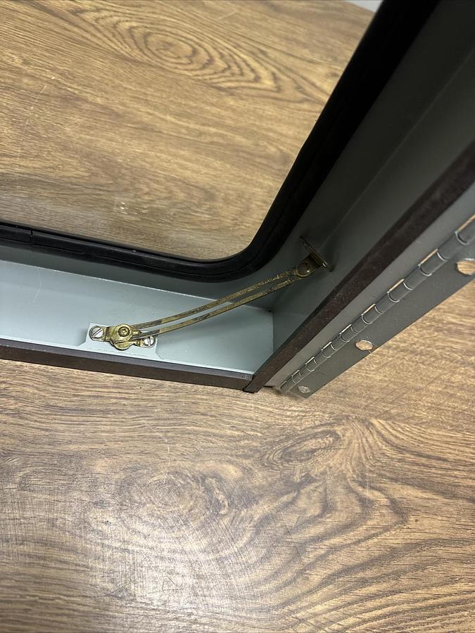 Used Unknown,16x16x4,Glass Enclosure Cover