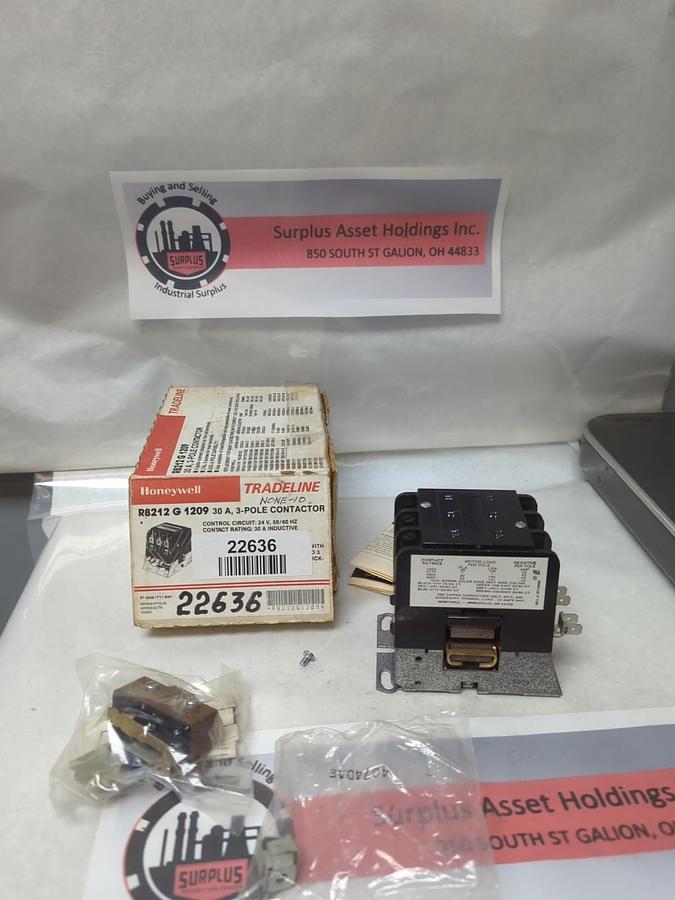 HONEYWELL TRADELINE,R8212G1209,CONTACTOR 3-POLE 30 AMP NOS