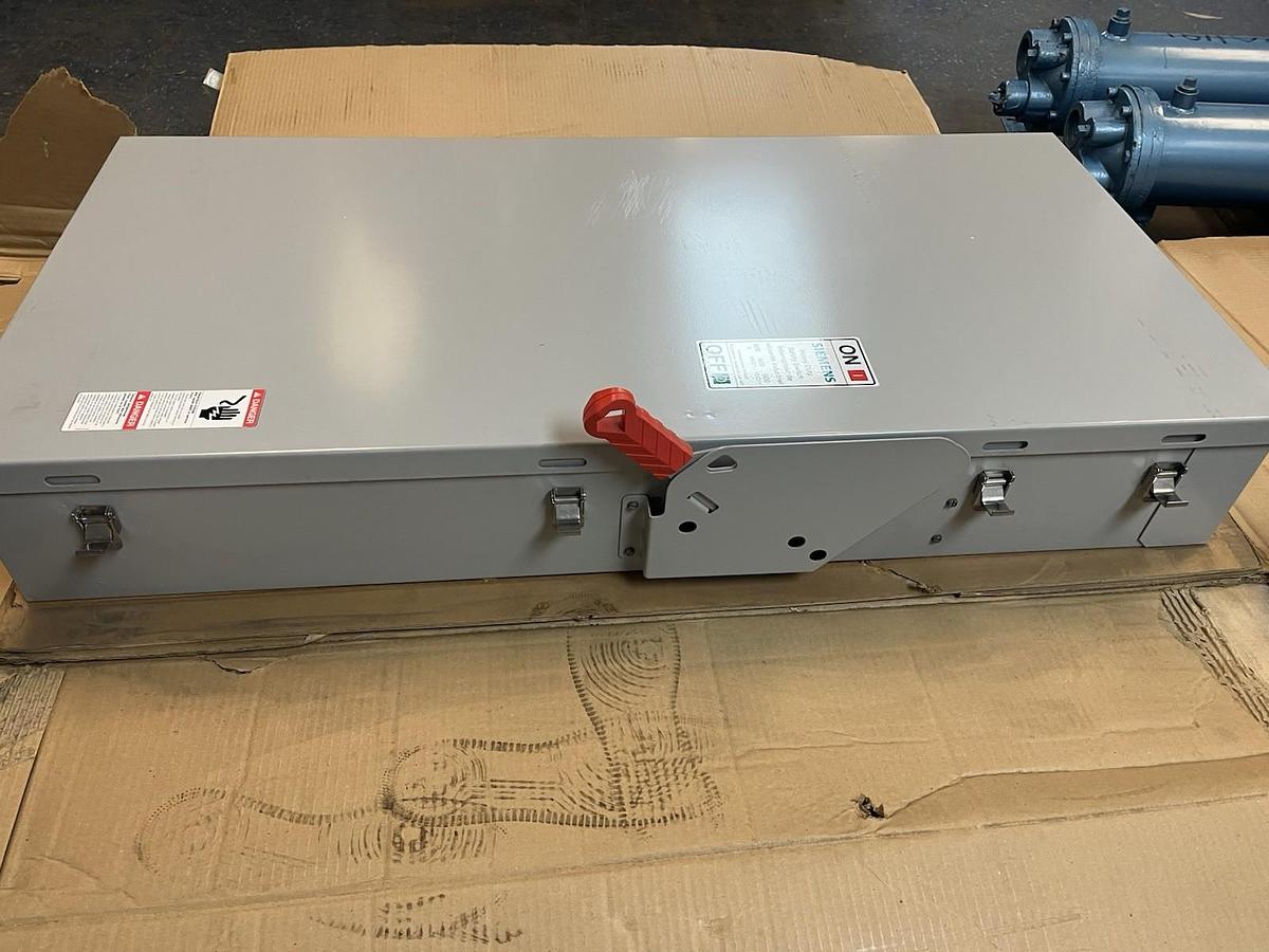 SIEMENS,HF366JA,FUSIBLE 600 AMP DISCONNECT SAFETY SWITCH 600V