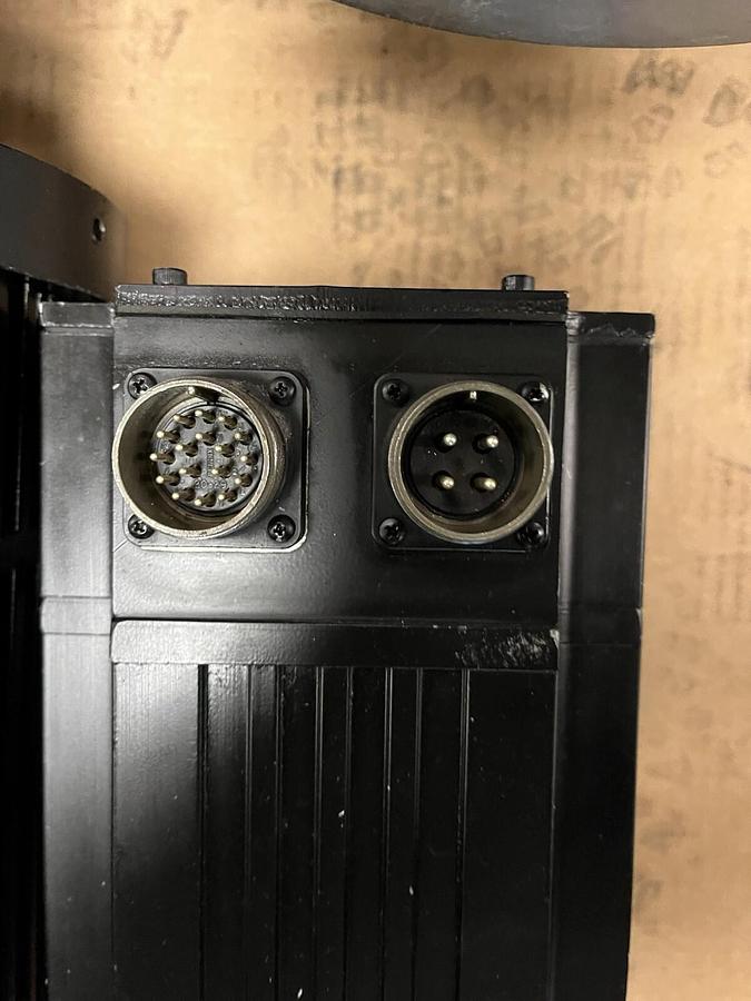 Used IIS,BLM7-R3700-1024,PERMANENT MAGNET AC SERVO MOTOR