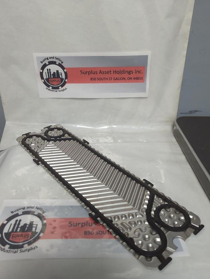 ALFA,S M3-2 A,HEAT EXCHANGE PLATE 17 INCH L X 5 INCH W WITH GASKET NOS