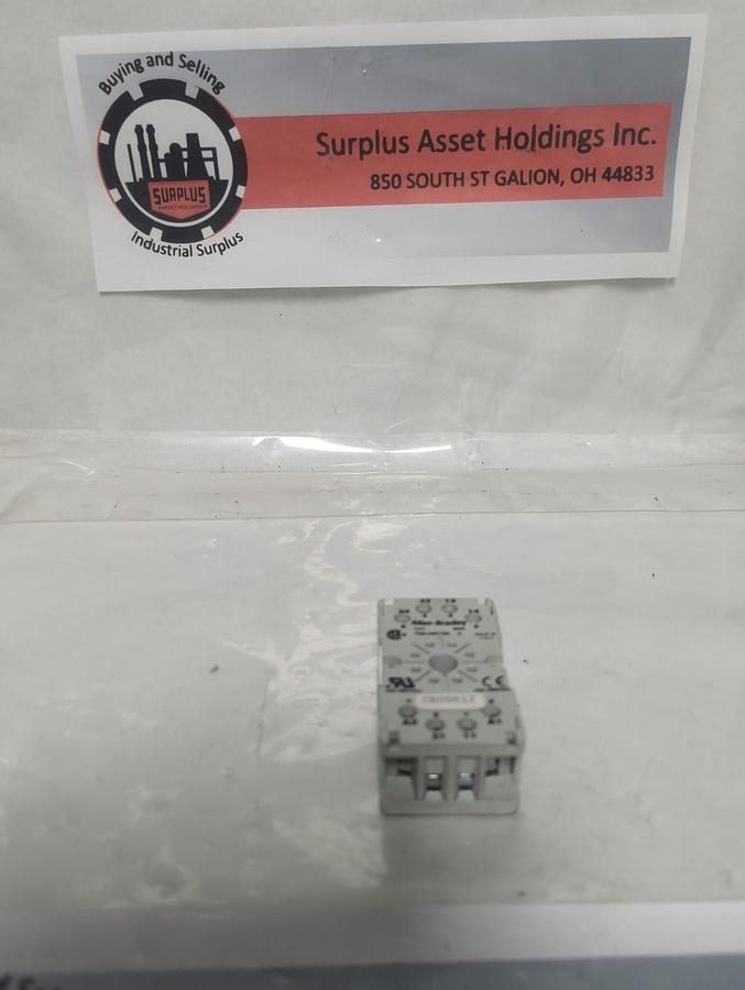 Used ALLEN BRADLEY,700-HN100,SERIES C RELAY BASE SOCKET 8-PIN PRE-OWNED