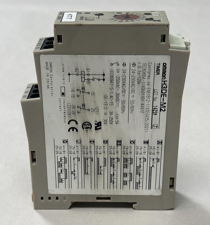 Used OMRON,H3DE-M2,MULTIFUNCTION TIMER RELAY