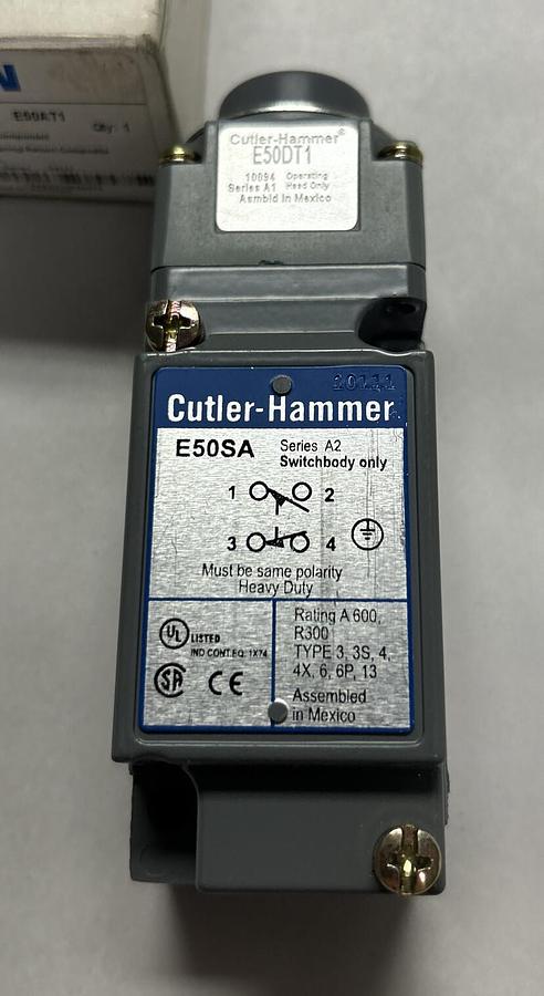 Used EATON CUTLER HAMMER,E50AT1,LIMIT SWITCH PUSHBUTTON TOP NEW