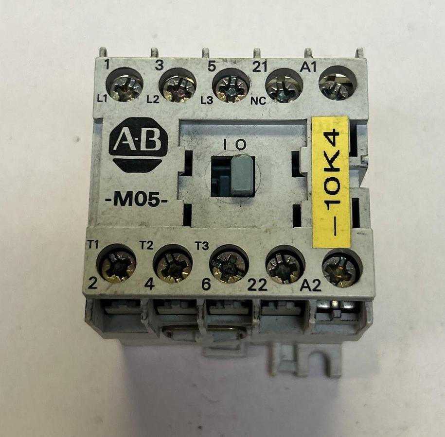 Used ALLEN BRADLEY,100-MO5N*31,CONTACTOR